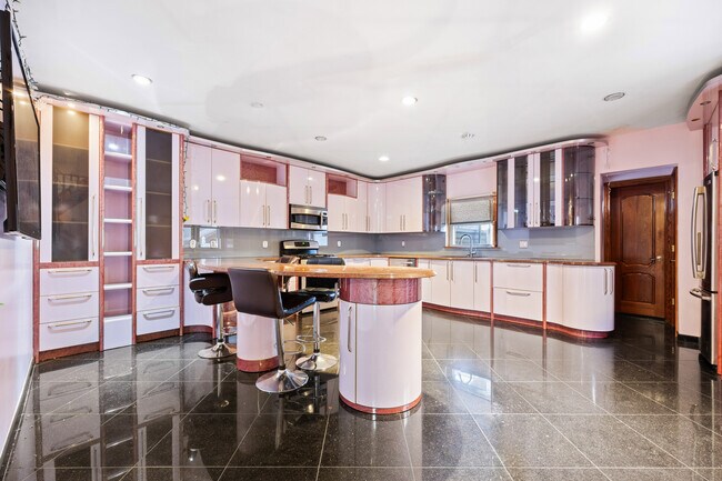 Photo - 3717 Nautilus Ave