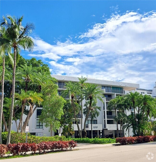 Building Photo - 100 Ocean Ln Dr Unit 403 Rental