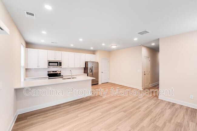 Photo - 645 Brookwood St