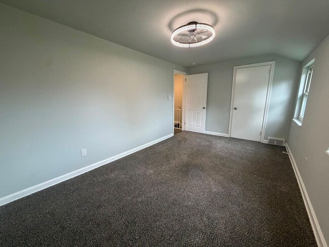 Photo - 105 Locust St