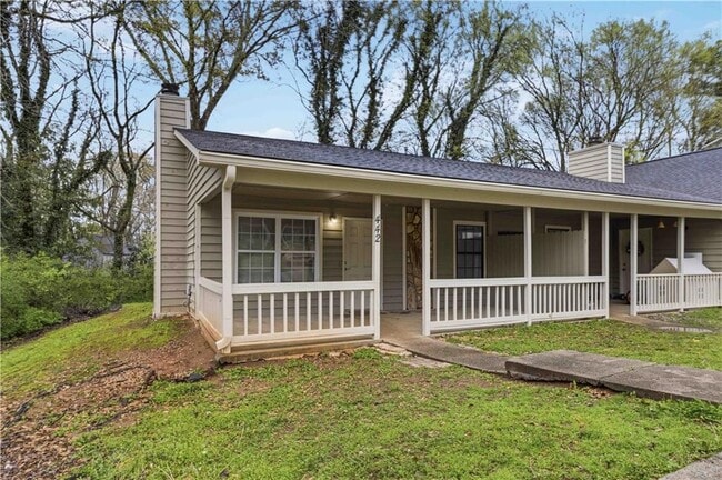 Photo - 442 Booth Cir SW