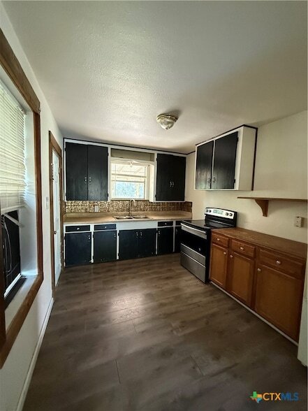 Photo - 504 S Brookman
