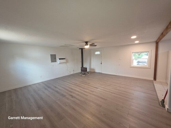 Photo - 126 Iroquois Dr