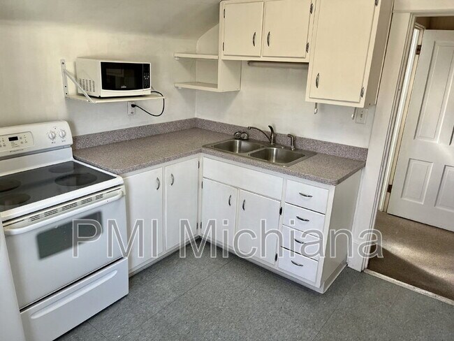 Photo - 232 La Porte Ave Unidad Apt. # A