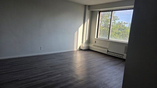 600A LLC