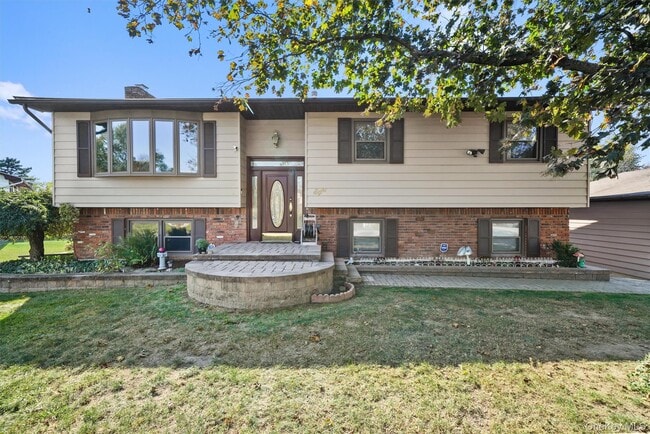 Photo - 8 Badami Dr House