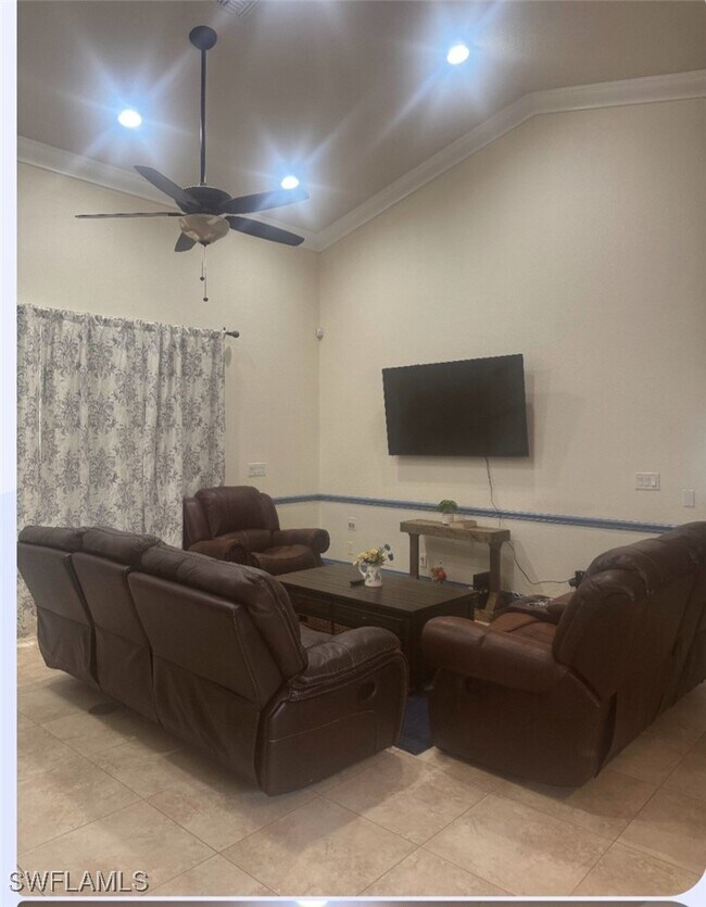 Photo - 333 5th St SW