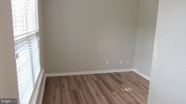Photo - 1045 Fallbrook Ln