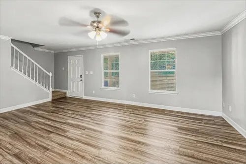 Photo - 413 Queens Dr SW