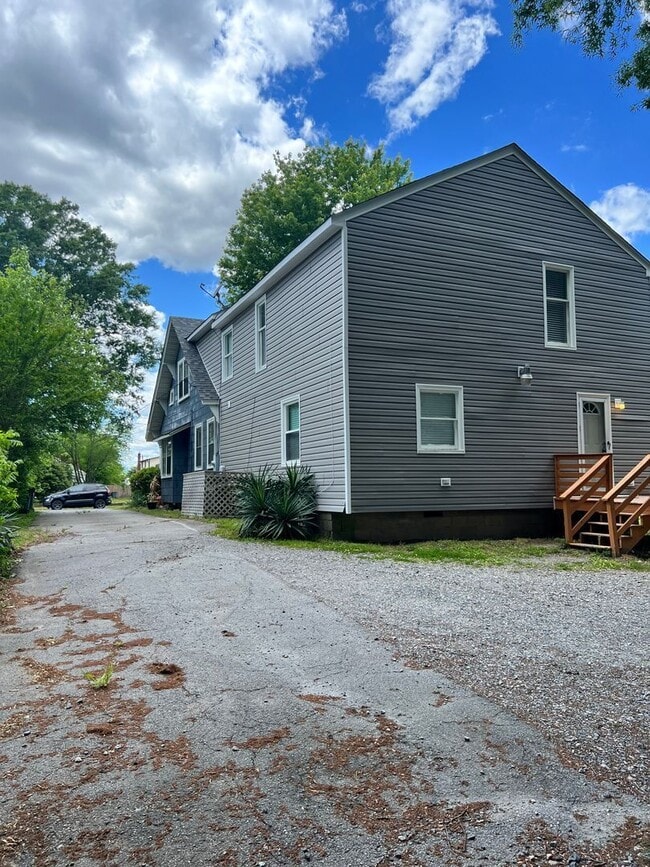 Photo - 913 Hamilton Ave