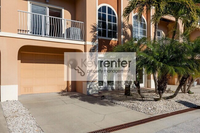 Photo - 130 164th Ave