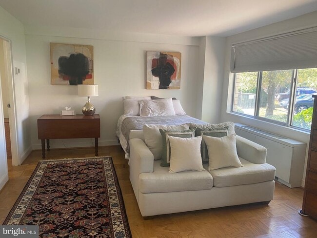 Building Photo - 1200 N Nash St Unit 259