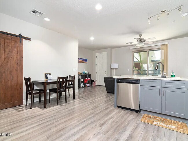 Photo - 1406 W Main St