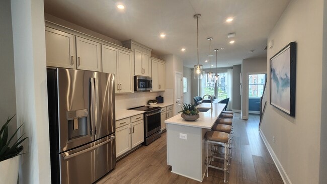 Kitchen - 3400 Chester Aly