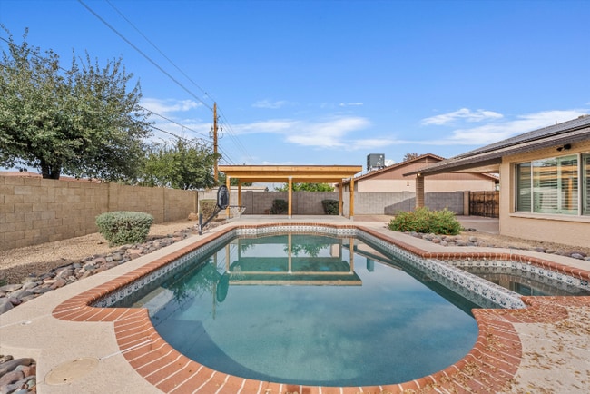 Photo - 9632 N 58th Ln Unidad Suite