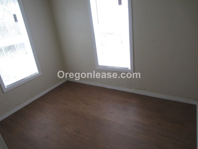 Photo - 3 bed 1.5 bath Springfield home
