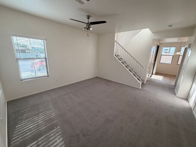 Photo - End Unit Tempe Townhome w/Garage *NEW* Paint