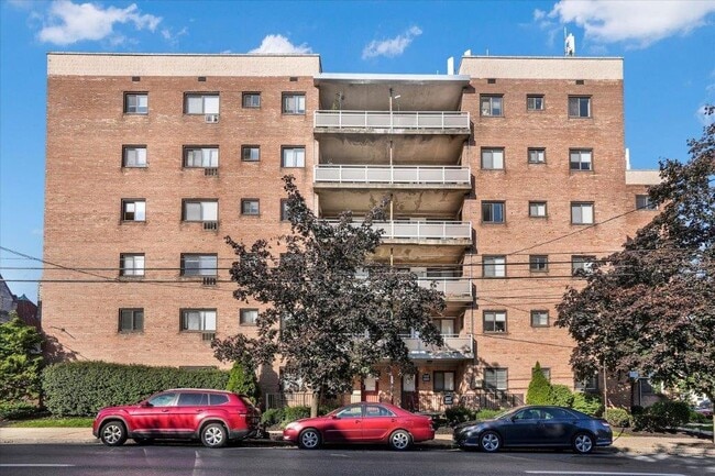 Towne House Apartments