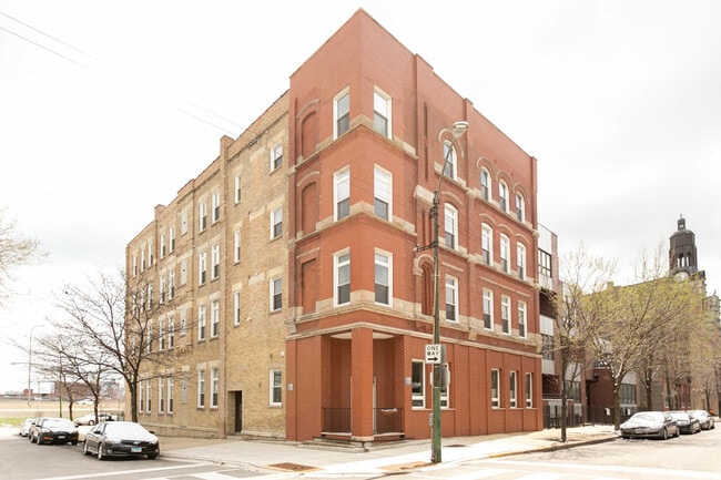 Building Photo - 1359 N Noble St Unit 101