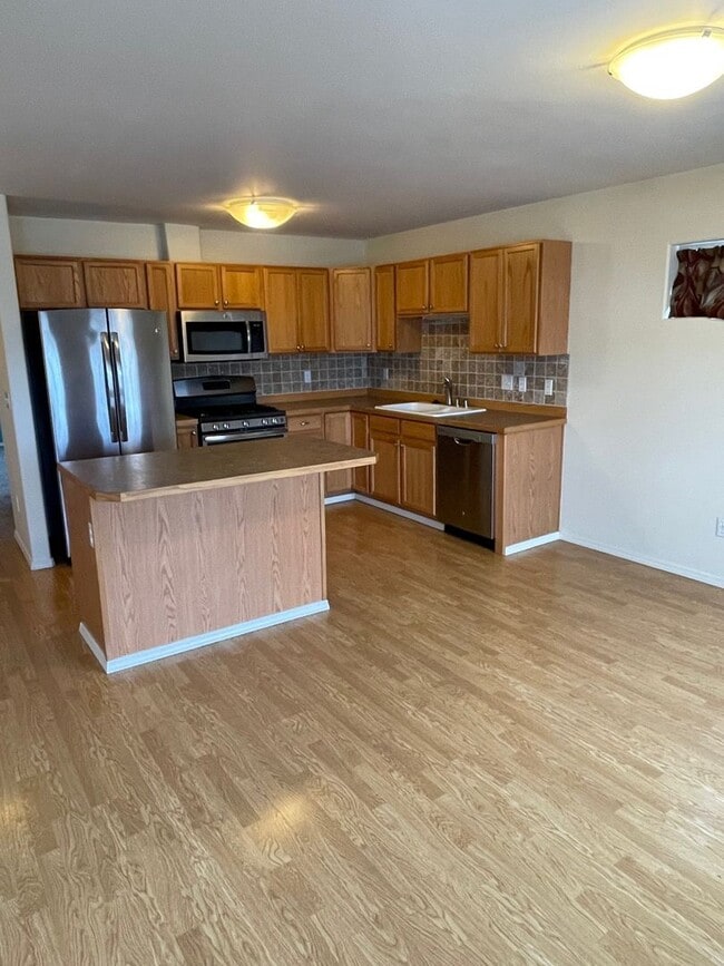 Photo - 199 Rusty Allen Pl