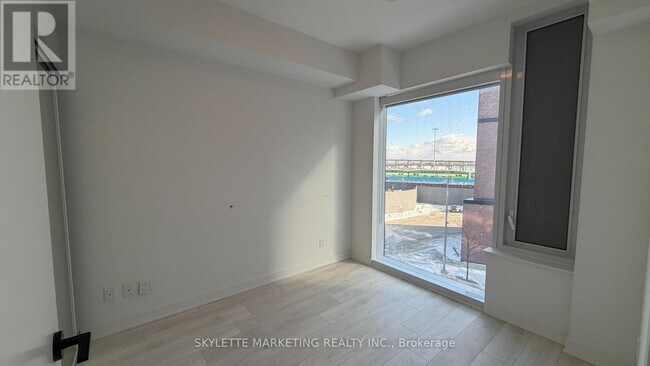 Photo - 35 Rolling Mills Rd Unité S447