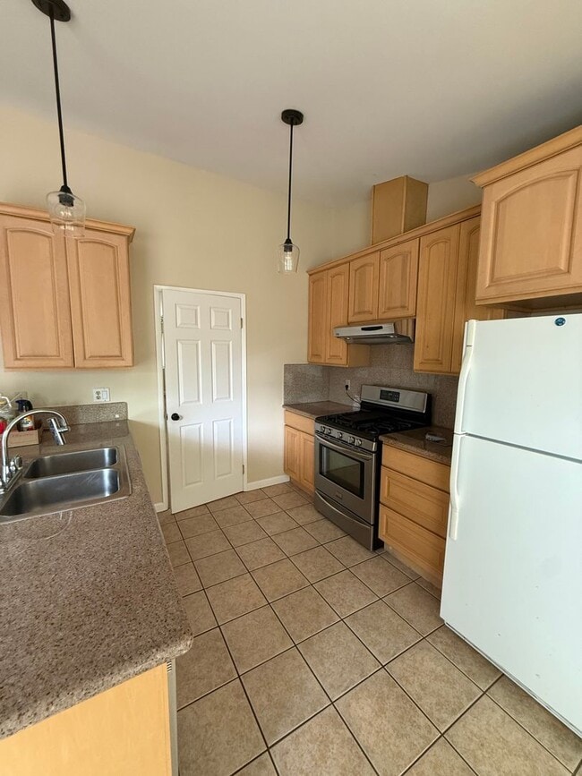 2878 Cypress Way