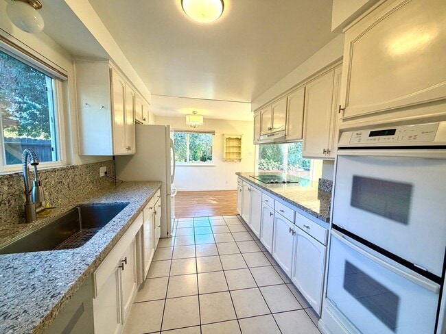 Photo - 943 N Patterson Ave