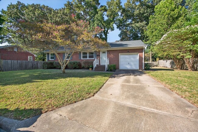 Building Photo - 347 Cabot Dr Rental