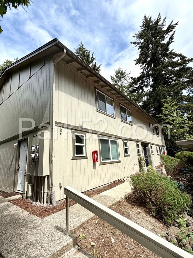 Photo - Updated 2 Bedroom University Place Townhome