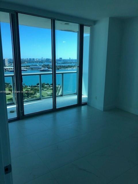 Photo - 888 Biscayne Blvd Unidad 2811