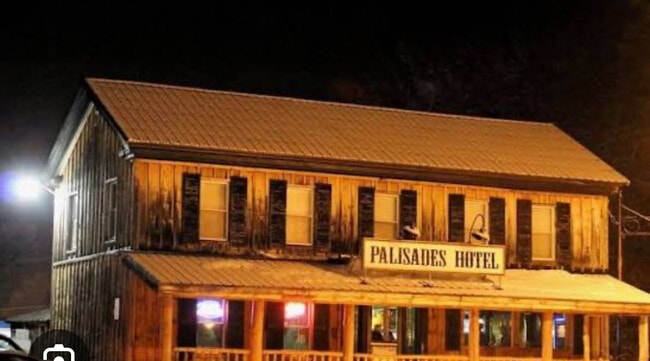 Photo - 1921 N James St