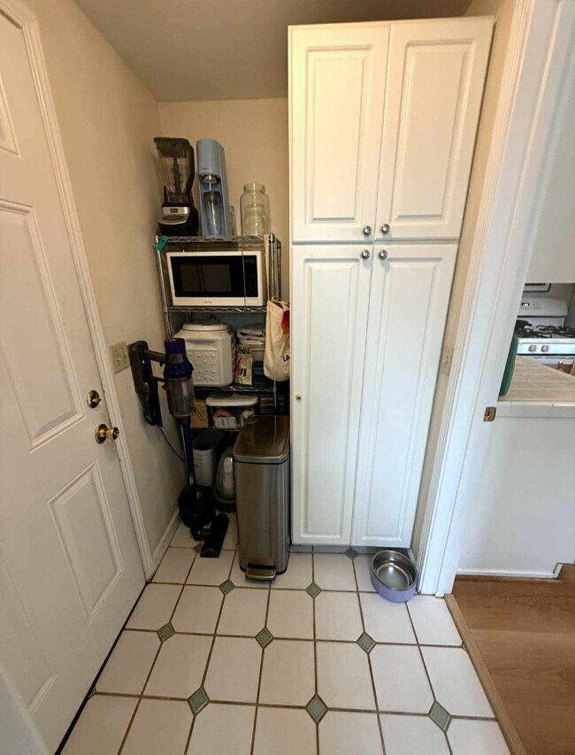 Photo - 126 Pine St