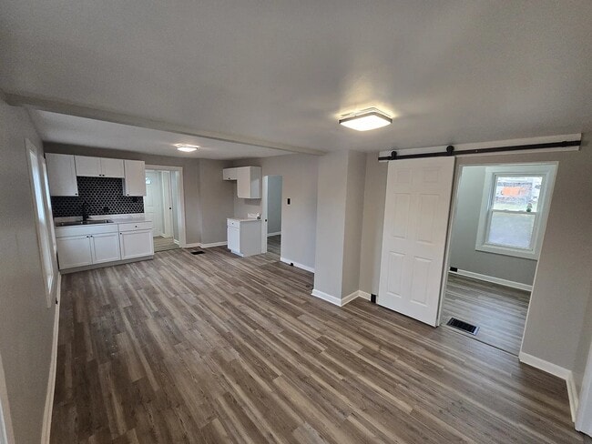 Photo - 2330 W 30th St