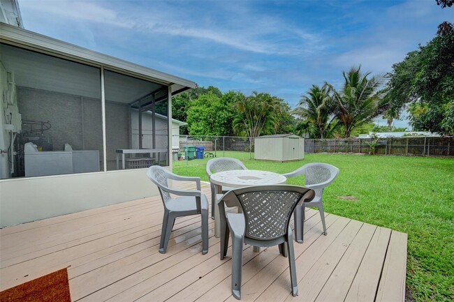 Photo - 2435 NE 183rd St