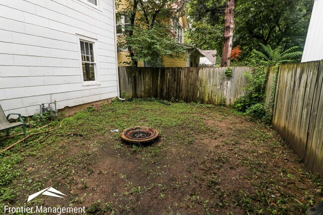 Photo - Great 5 bed home one block from City Park!