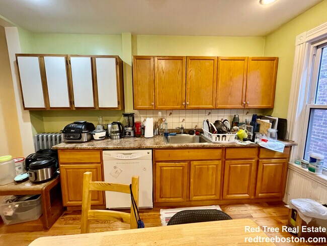 Photo - 46 Aspinwall Ave