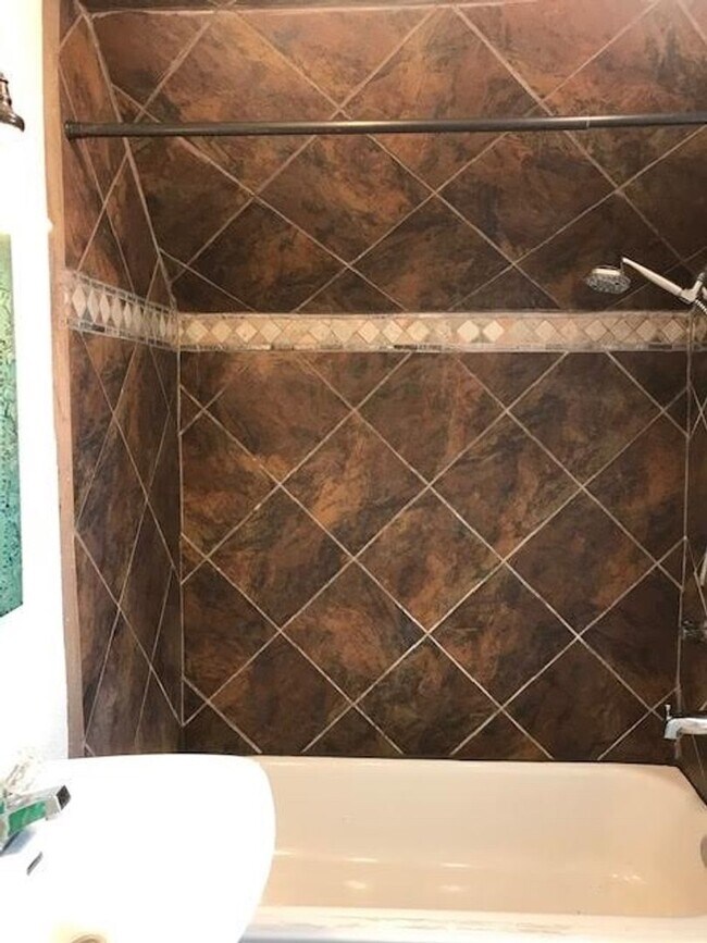 1 Bedroom Garage Apartment on Austin Avenue House Rental in Waco, TX