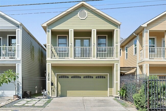 Building Photo - 2805 Arlington St Rental