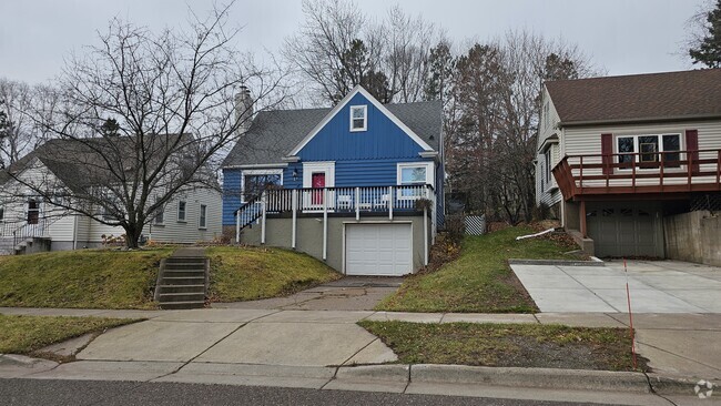 Building Photo - 17 St Paul Ave Rental