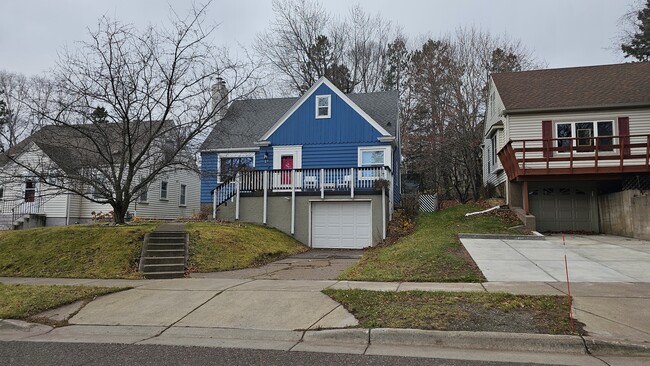 Photo - 17 St Paul Ave House