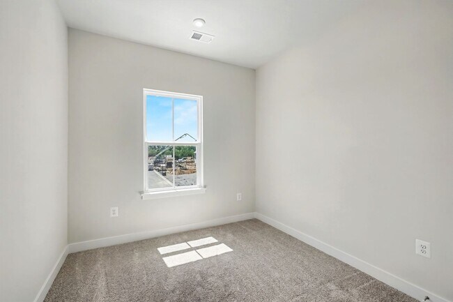 Photo - 9177 Edenderry Dr