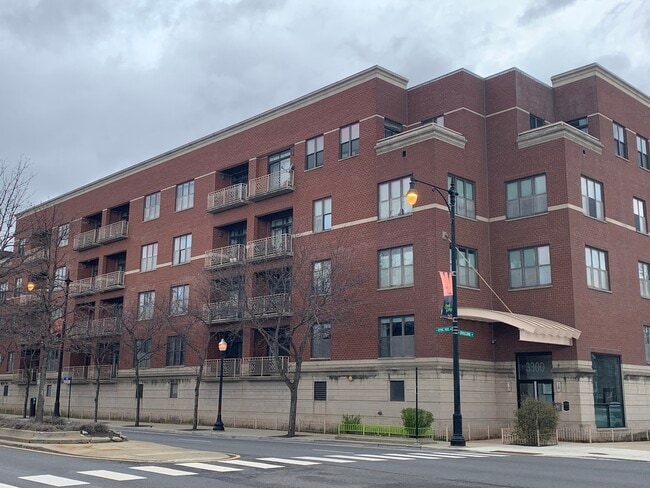 Building Photo - 3300 W Irving Park Rd