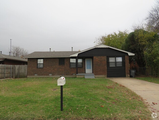 Building Photo - Beautifully Updated Home