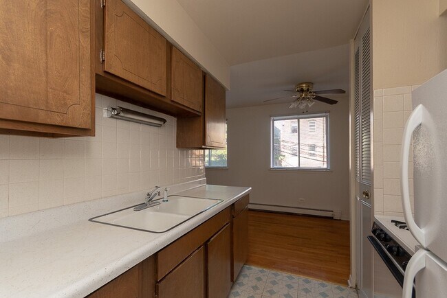 Photo - 535 W Aldine Ave Unit 113