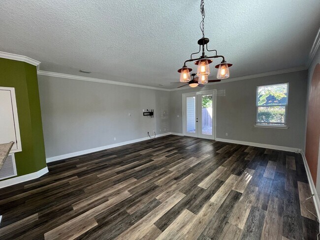 Photo - 2697 E Washington St