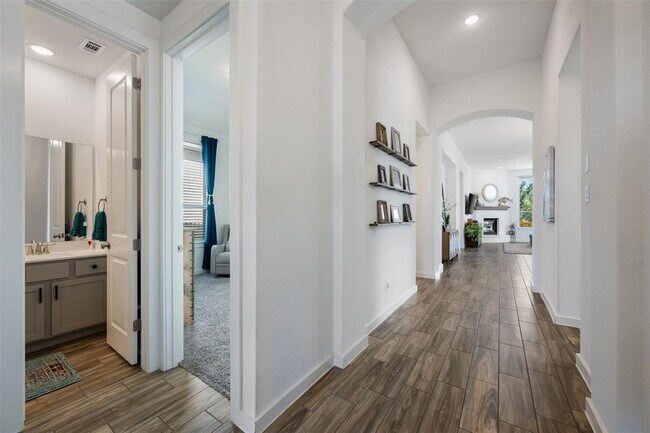 Photo - 7611 Desert Needle Dr