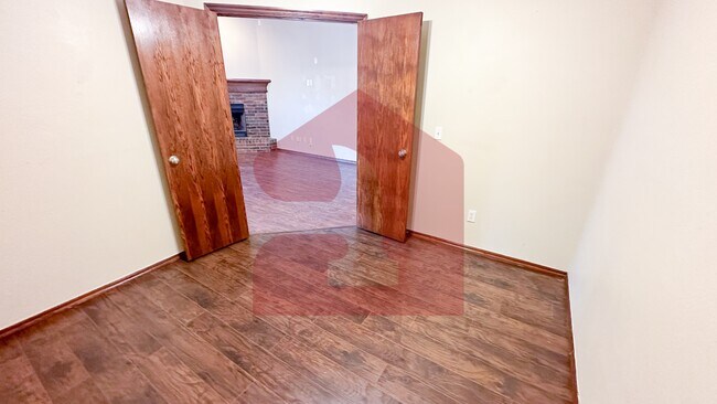 Photo - 1704 January Pl