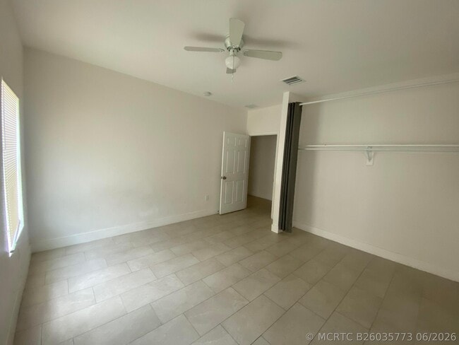 2604 NW 20th St