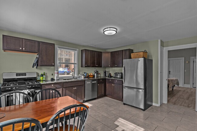 Photo - 281 Williams St Unit 1