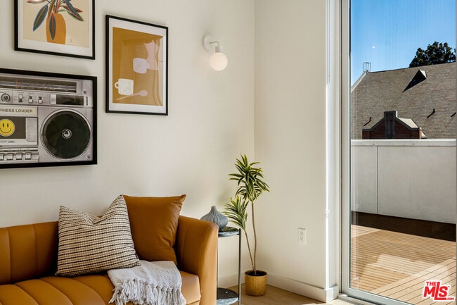 Photo - 1759 N Gower St Unit 402